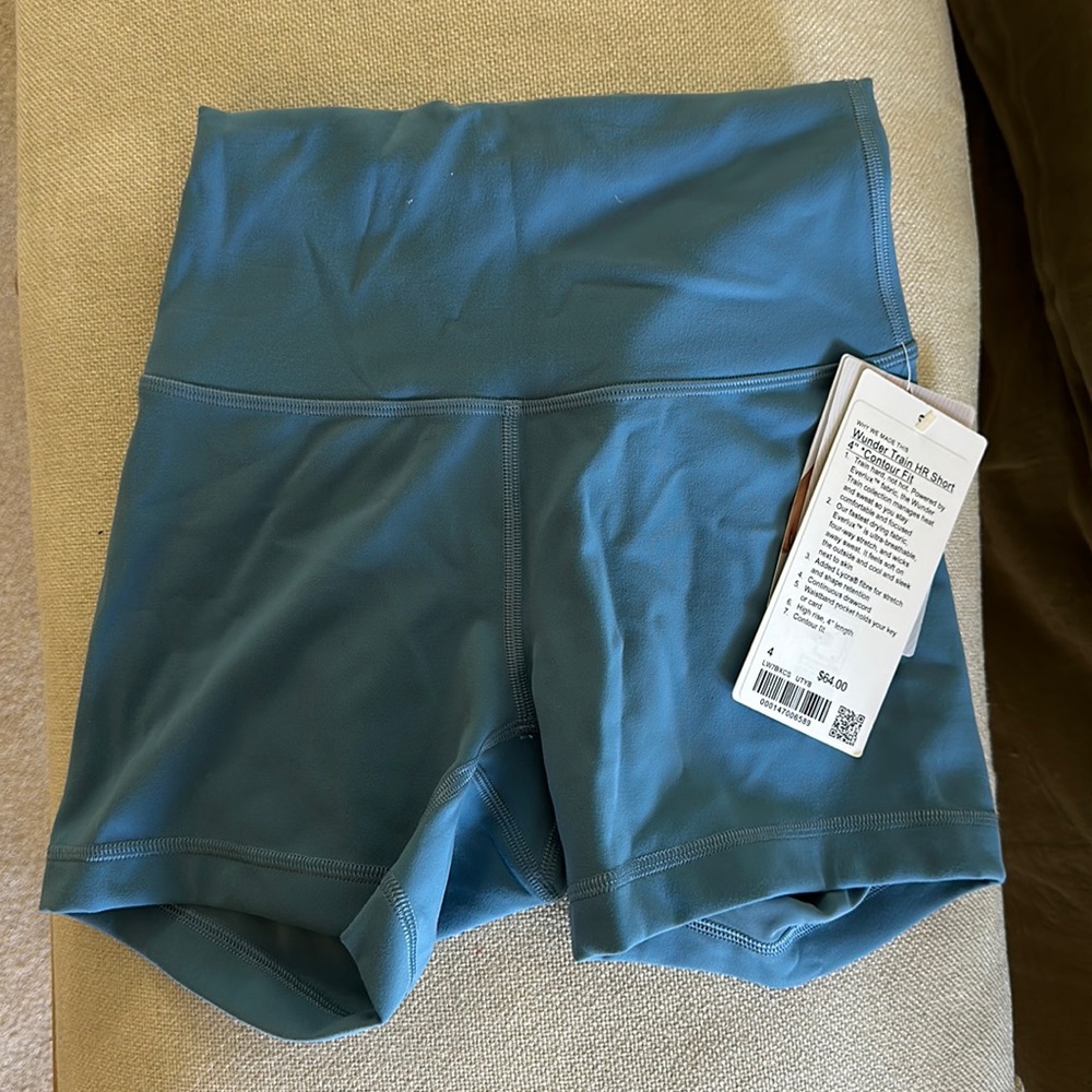 New With Tags! Lululemon Wunder Train HR Short 4” Contour fit size 4